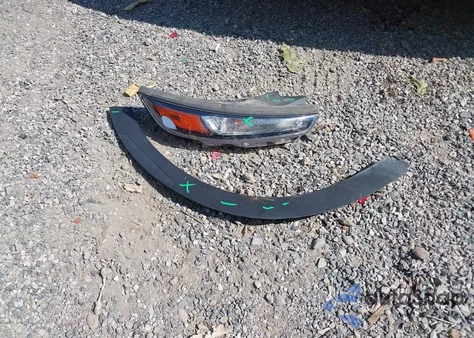 2021 Hyundai Venue Se from USA, damaged, VIN KMHRB8A35MU108424